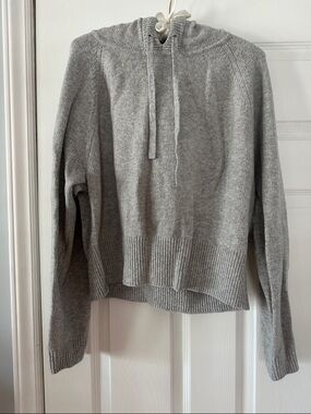 NWOT GAP Cashsoft Grey Hooded Sweater